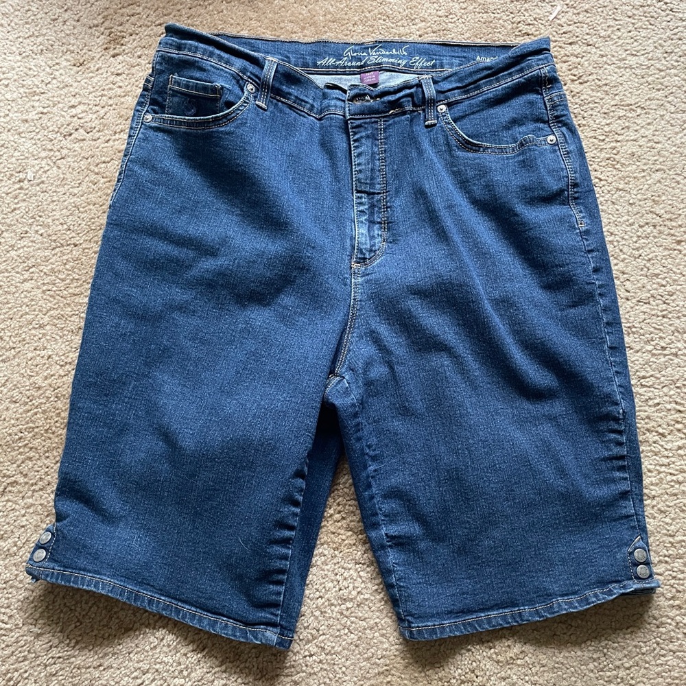Gloria Vanderbilt Women’s Blue Denim Shorts